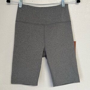 Girlfriend Collective Float Seamless Bike Shorts Gray High Rise Medium NWT